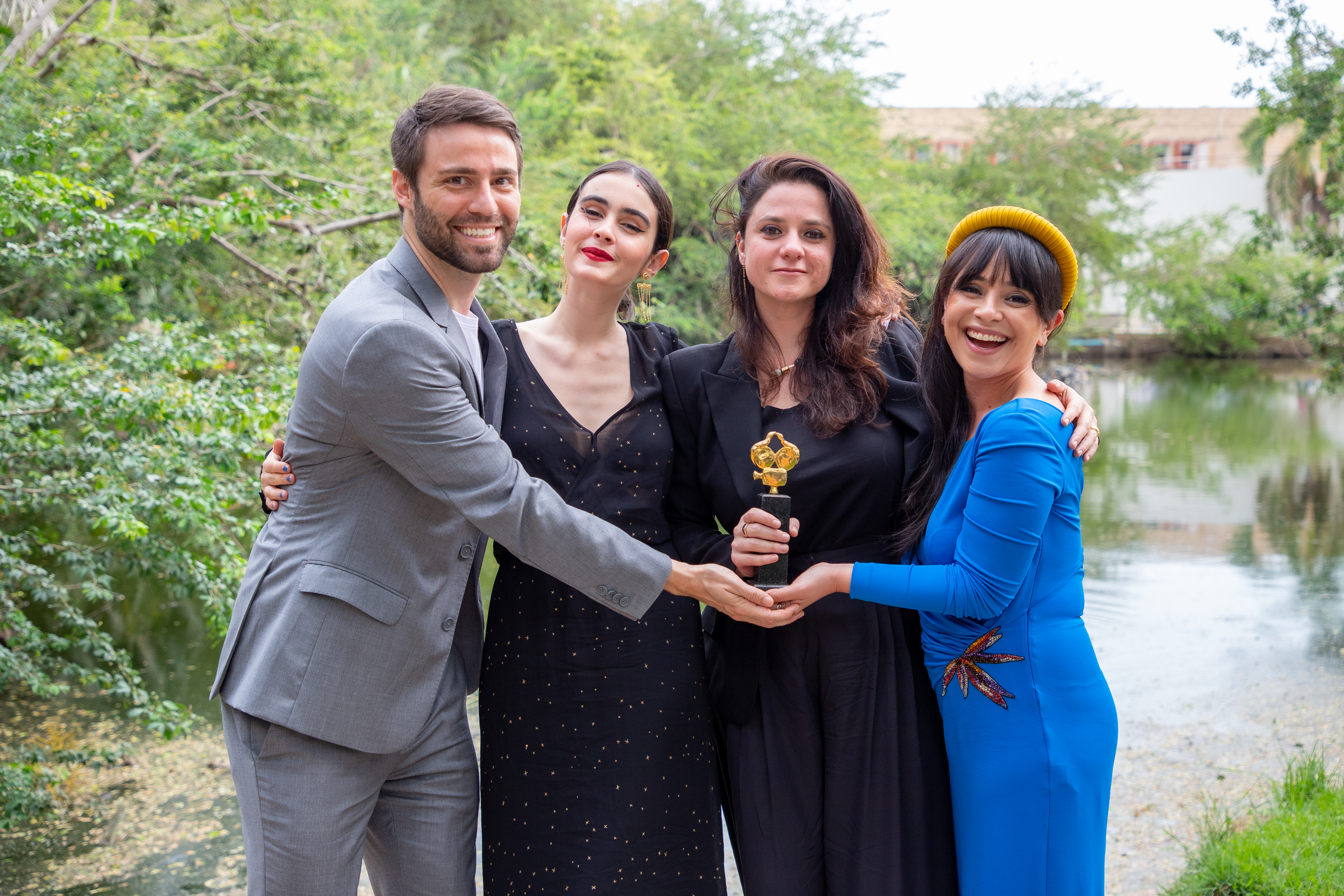 Participantes y Presentadores de Premiación